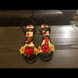 Black Flower Sandals